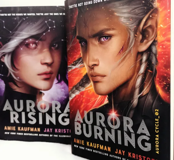 Recensie: Aurora Burning – Amie Kaufman & Jay Kristoff